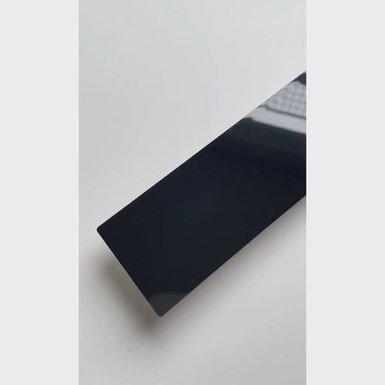 Floating Number 7 - Black Gloss (150mm high)